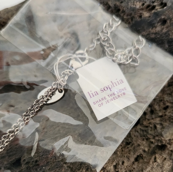 NWT Lia Sophia "Portal" yellow silver and cut crystal necklace - Picture 8 of 10